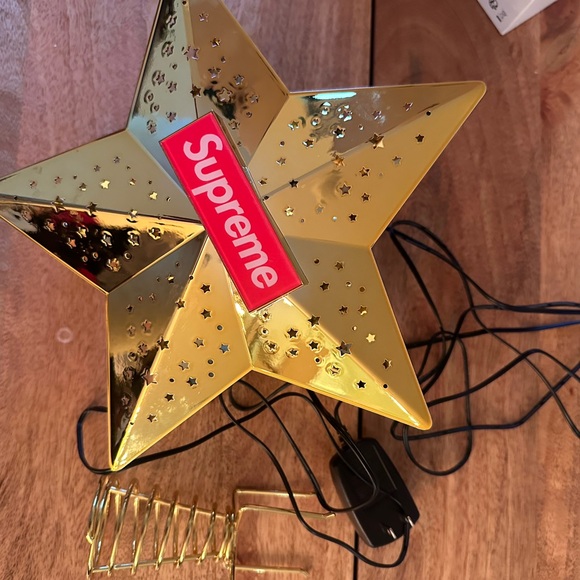 SUPREME GOLD TREE TOPPER - Picture 7 of 12